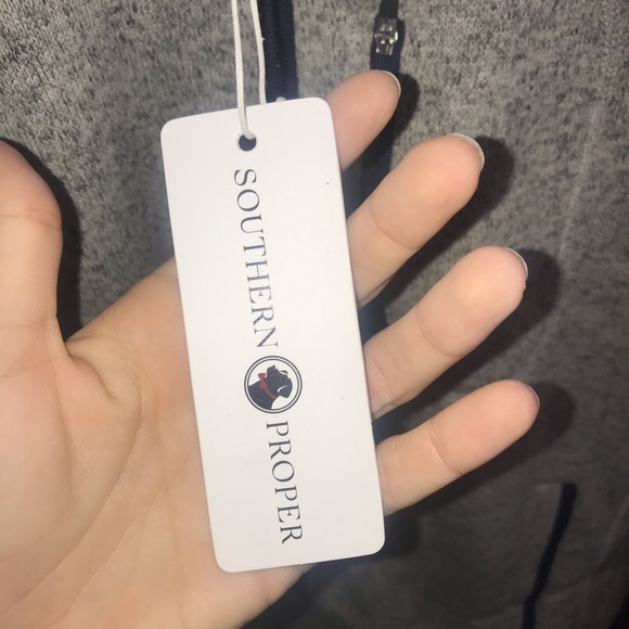 Men’s Southern Proper casual vest. - Picture 3 of 5